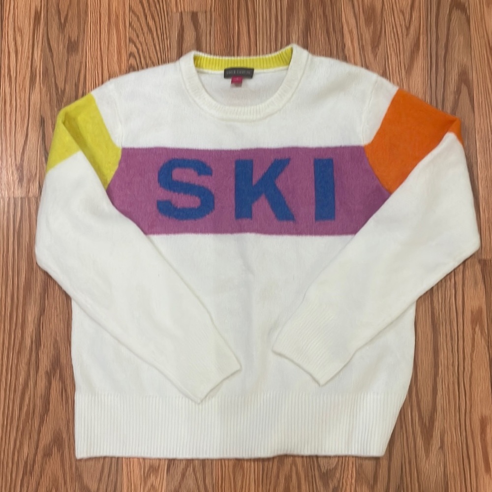 Vintage Vince Camuto SKI sweater